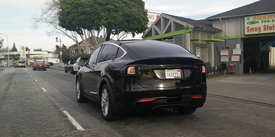 El Tesla Model X casi desnudo