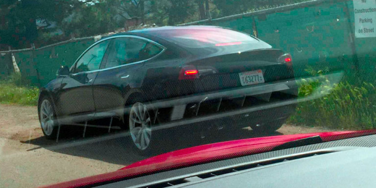 Un Tesla Model 3 de pruebas se deja ver